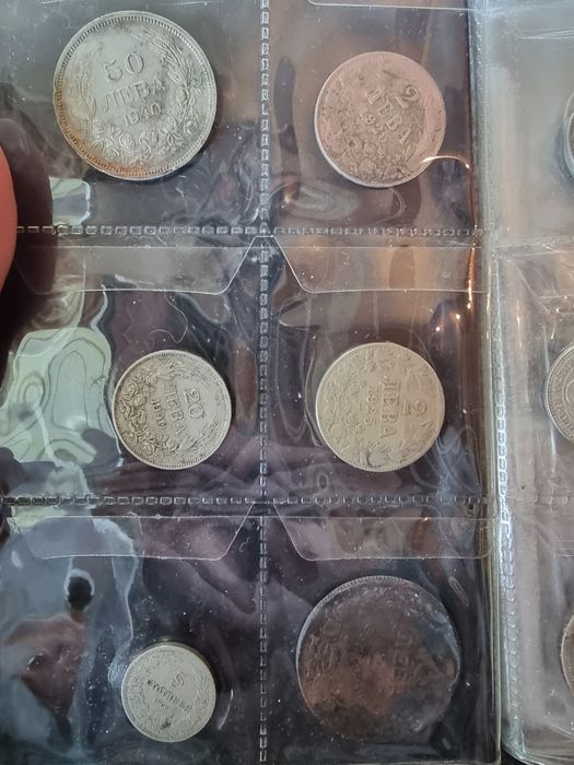 60 монети /25 Български 35 чужди +албум