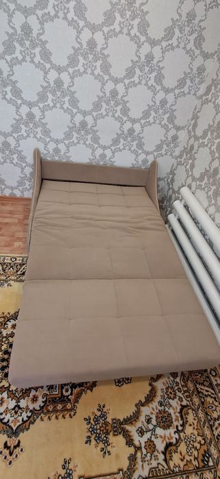 Продам диванчик состояние новое