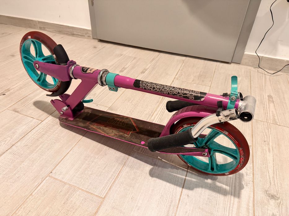 Trotinetă Amigo Sport – Pliabilă, Roți mari 200mm (Stare bună)