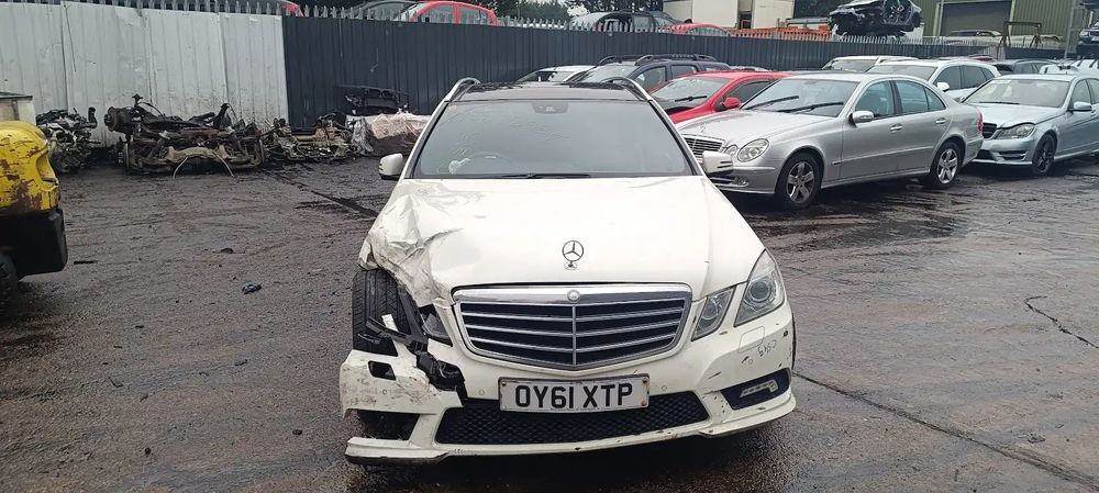 Dezmembrari / Dezmembrez Mercedes Clasa E (W212) [Fabr 2009-2016] 3.0 CDI 642852 cutie viteze automata cod culoare 650U Alb Calcite