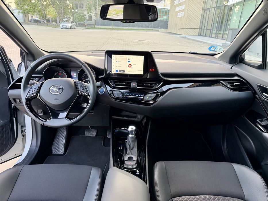 Toyota CHR 2.0 Hibryd An 2023 06 Top Auto