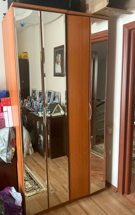 Продам спальный гарнитур