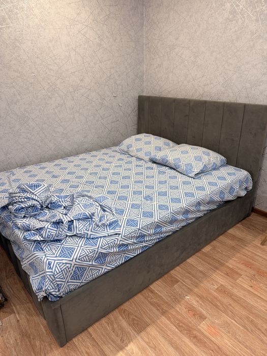 Продам Двухспальную кровать
