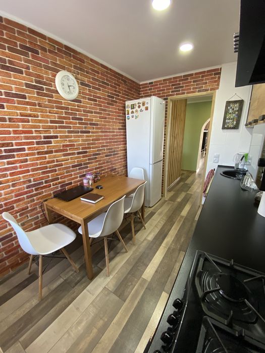 Продам 3-ком квартиру Островского 147