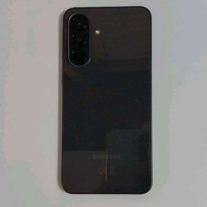 Смартфон Samsung Galaxy A37 5G 6GB/128GB – като нов