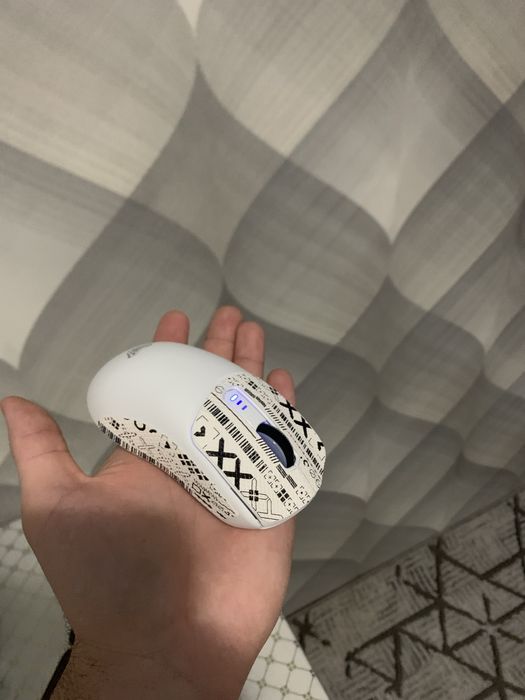 Продаю мышку AULA