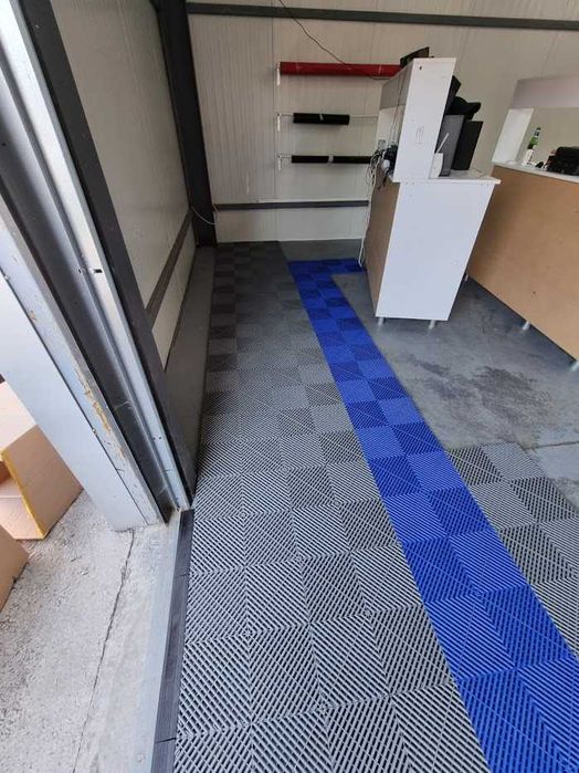 Fonner Vents – Pardoseala Modulara Rezistenta Spatii Auto Profesionale