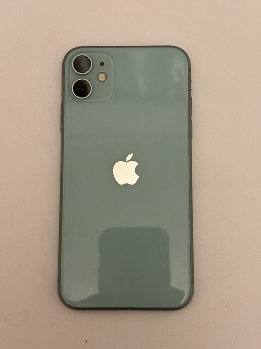 Продам iPhone 11 в хорошем состоянии