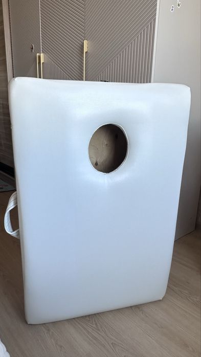 Массажная кушетка