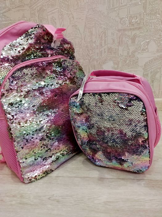 Продам рюкзак для девочки