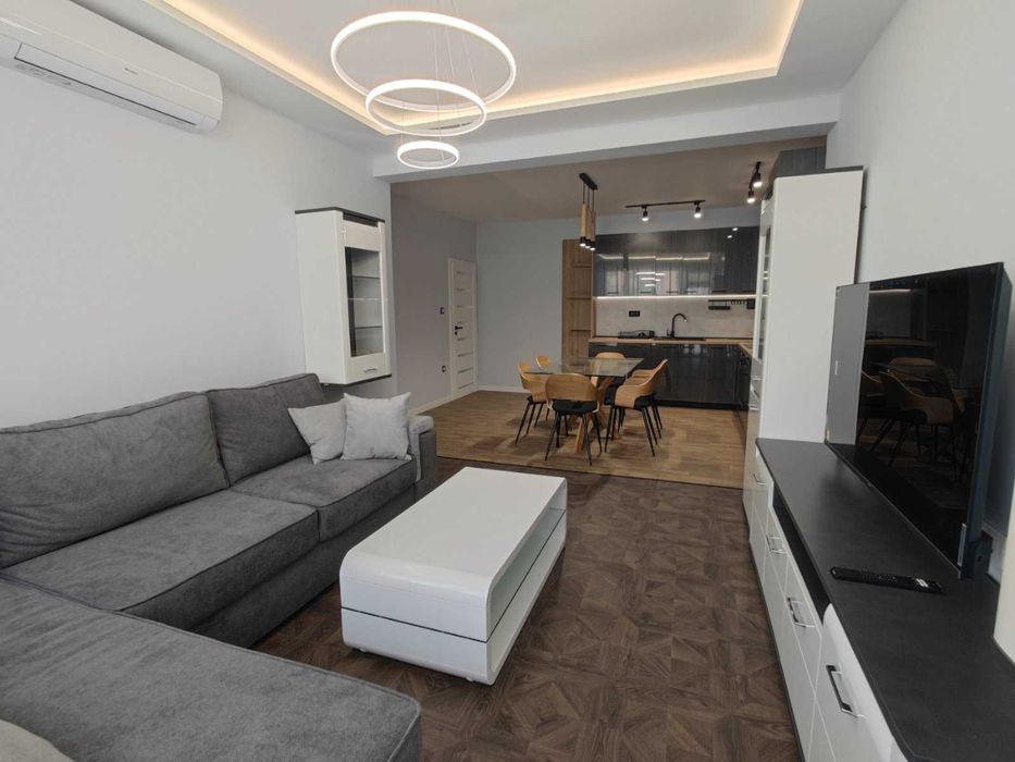 Дава се под наем Тристаен апартамент в София, Център - 1000 кв.м за 1275 € - Снимка #6