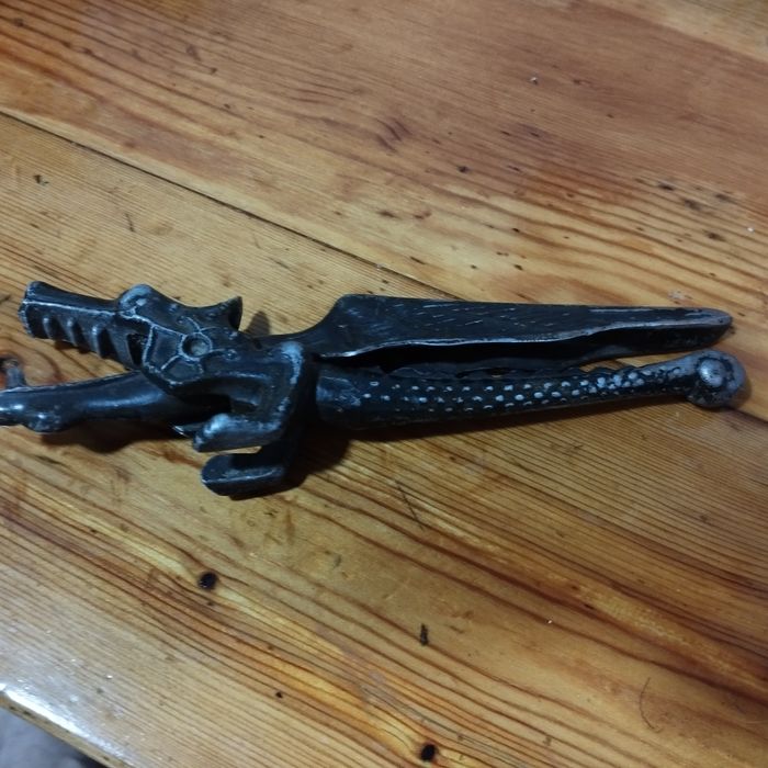 Карандашница - пепельница.