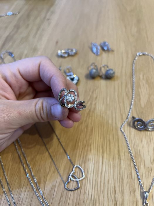 Бижута - гривни, пръстени, обеци, гердани