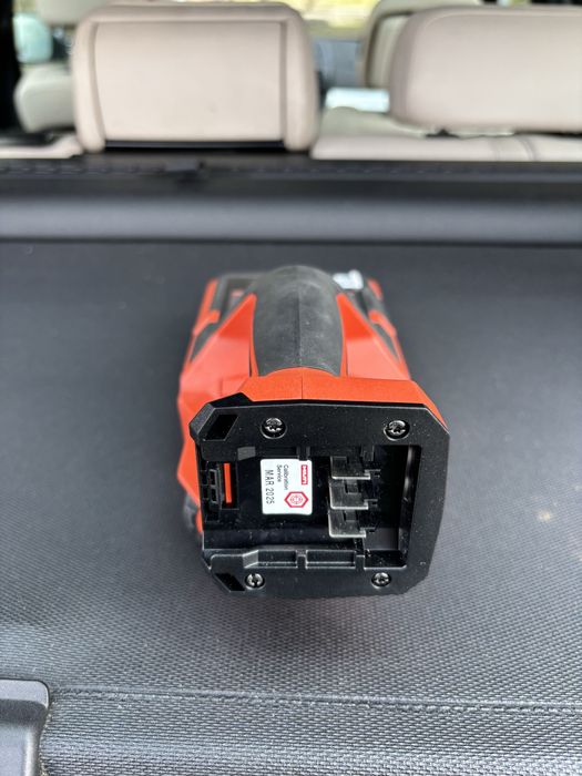 -Hilti Ps 85, noi,1 mai este disponibil,pretul este pe bucata