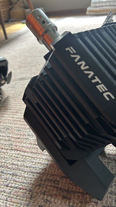 Fanatec 5nm DD Wheel base / F1 esports / Load Cell