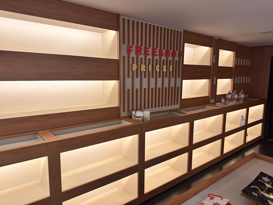 Дава се под наем Магазин в Русе, Център - 230 кв.м за 1000 € - Снимка #8