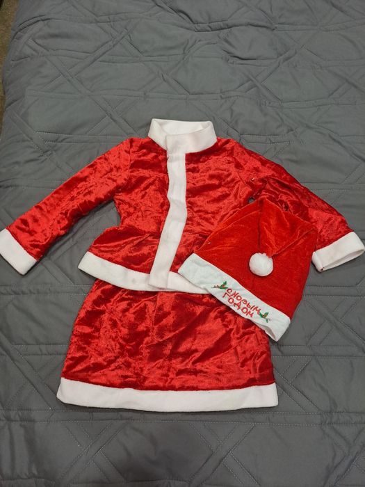 Продам костюм санты для девочки с 2 лет до 5