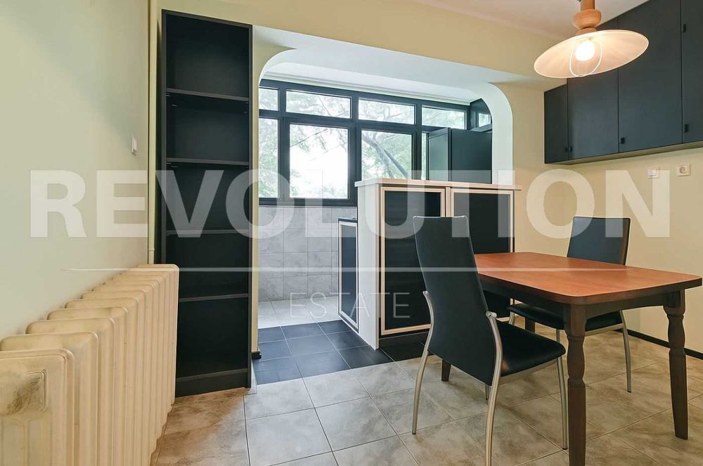 Двустаен апартамент в ж.к. Изток