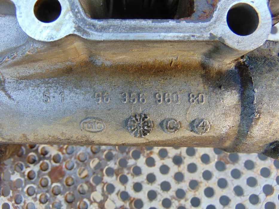 Carcasa corp Termostat Peugeot 307 2.0 benzina cod 9635696080 citroen c5