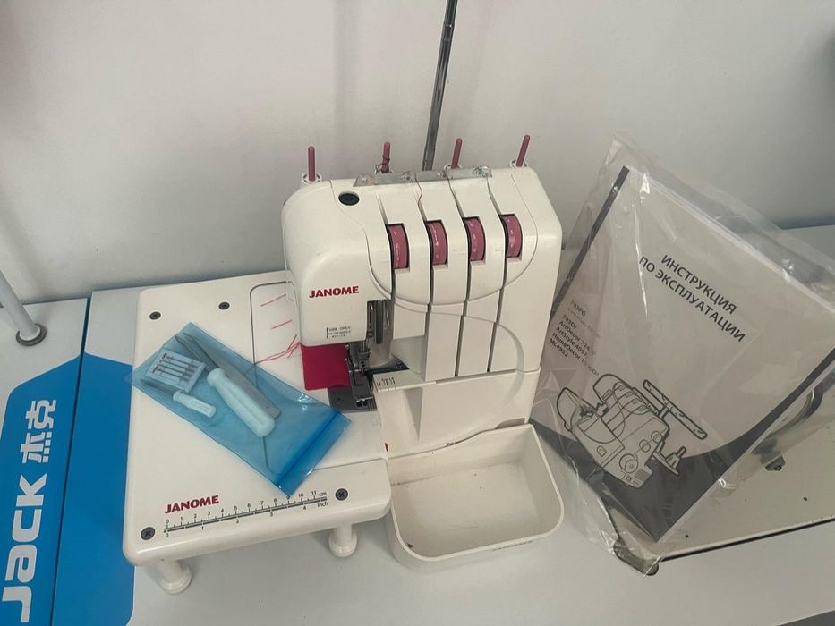 Оверлок JANOME почти новый