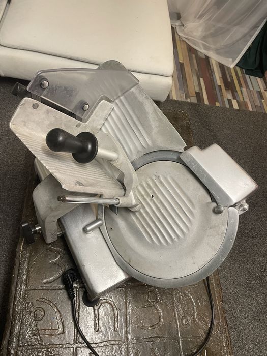 Професионална слайс машина Berkel Omas C-30E