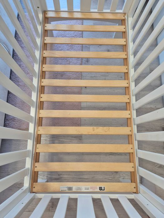 Бебешка дървена кошара/легло - бяла + матрак