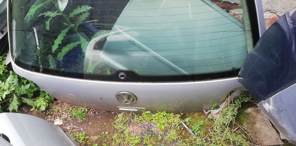 Заден капак за голф 4 пасат 4 ауди а4 б6 форд фиеста ауди а3 Опел зафи