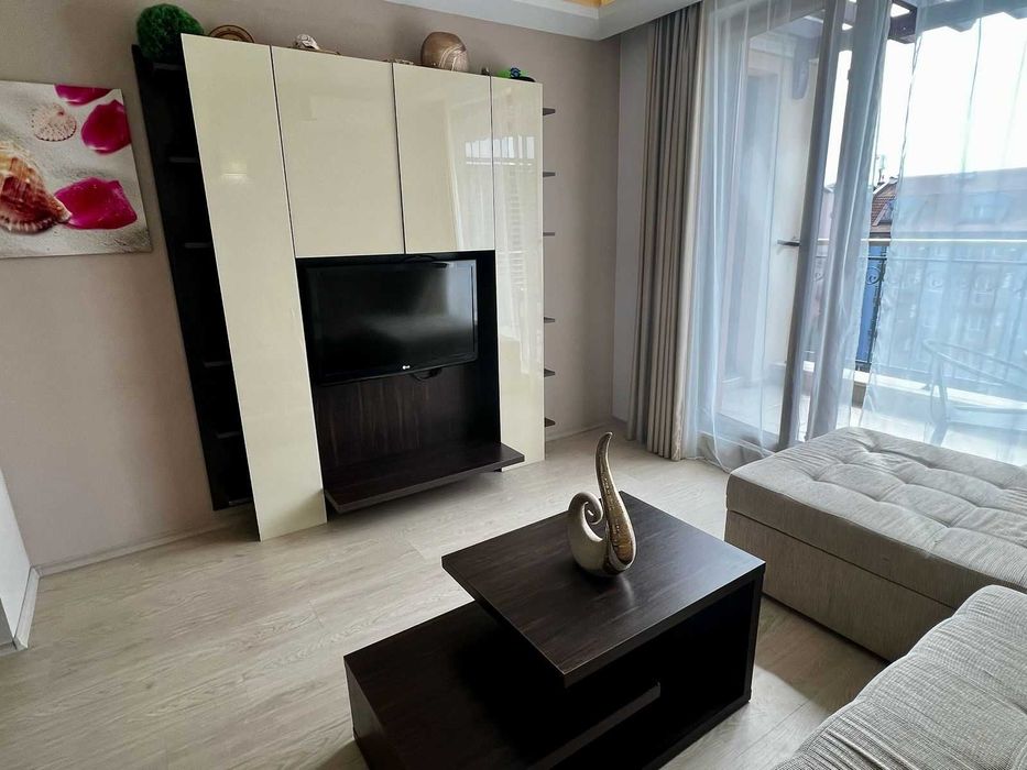 Продава се Двустаен апартамент в к.к. Слънчев бряг - 62 кв.м за 1420 €/кв.м - Снимка #3