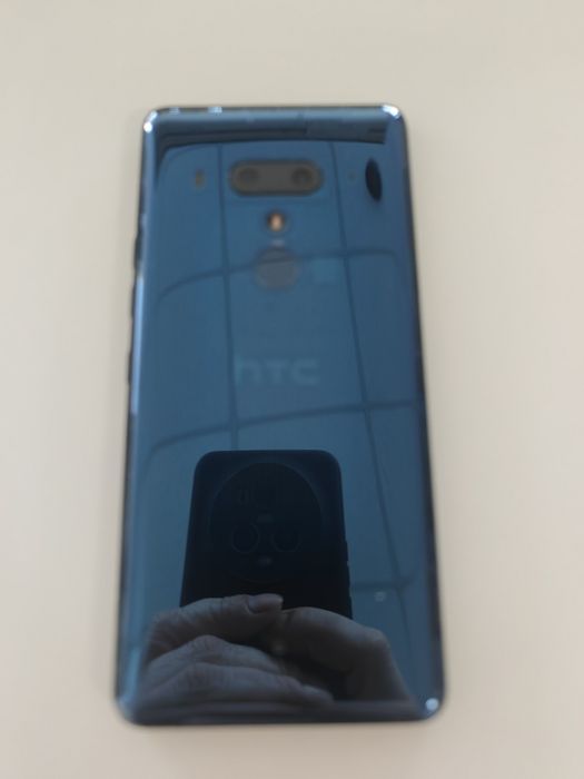 Телефон GSM HTC U12+