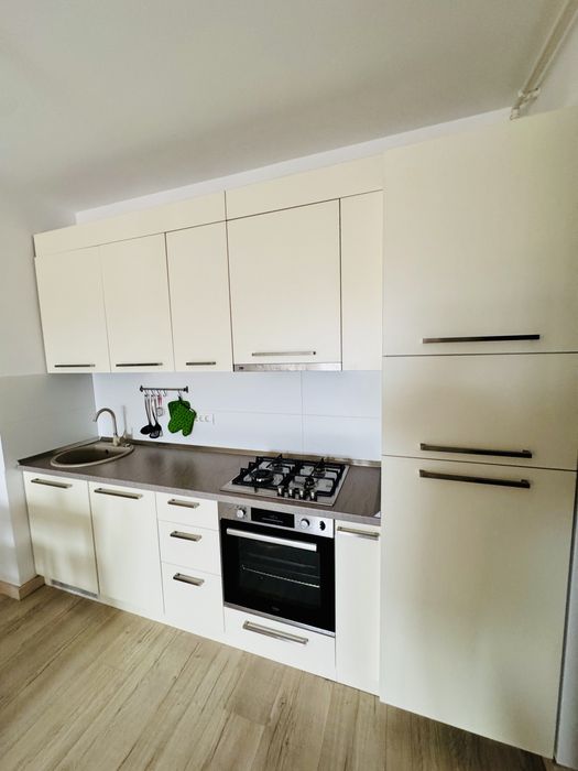 Închiriez apartament 2 camere + loc parcare, Adora Park