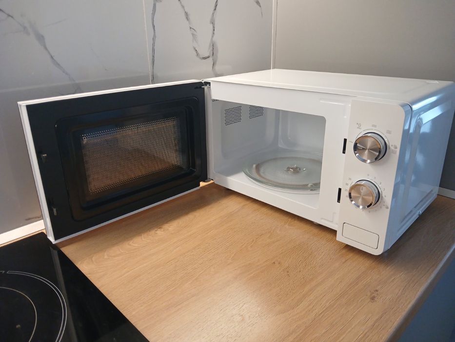 Микровълнова Gorenje MO17E1W / КАТО НОВА • Перфектна !