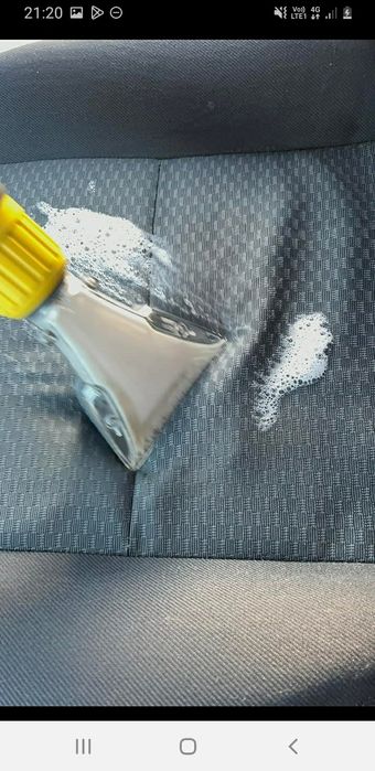 Detailing auto interior și mobilier cu material textil
