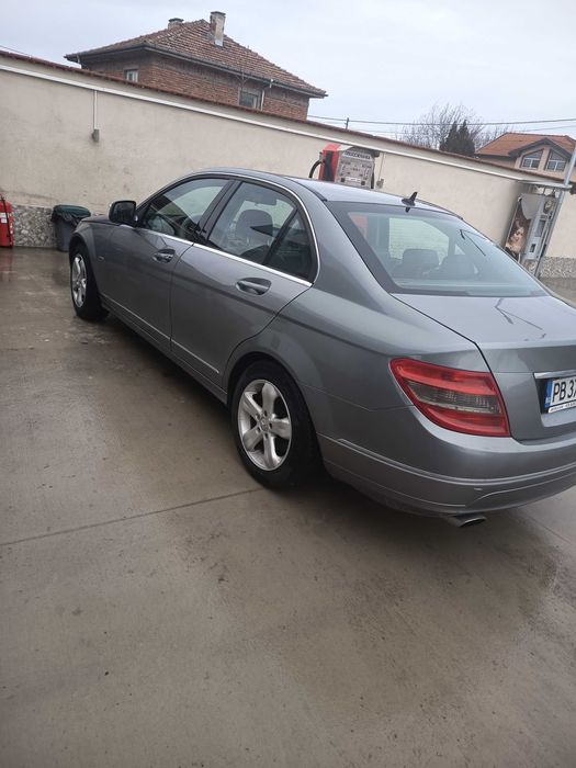 Мерцедес220 авангард