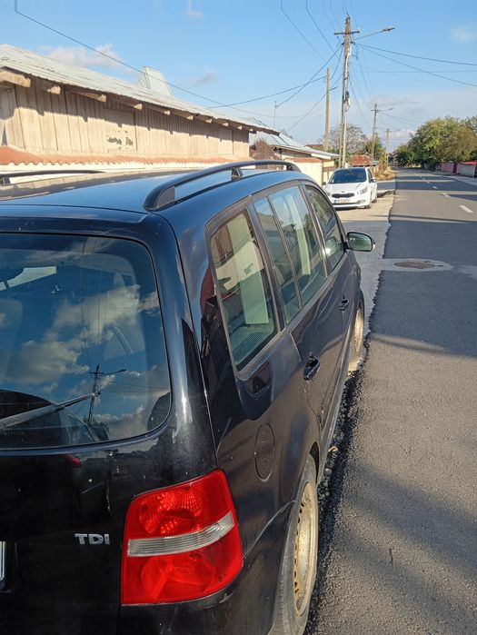 Volkswagen Touran 2006 diesel, 1.509 € — imagine 3