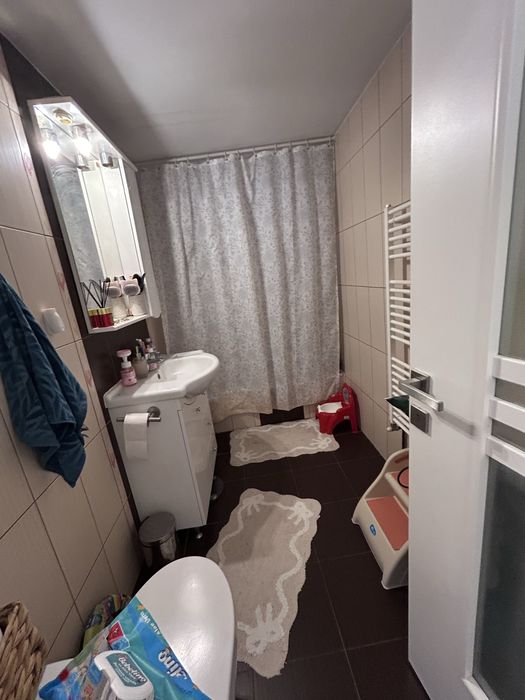 Apartament cu 3 camere