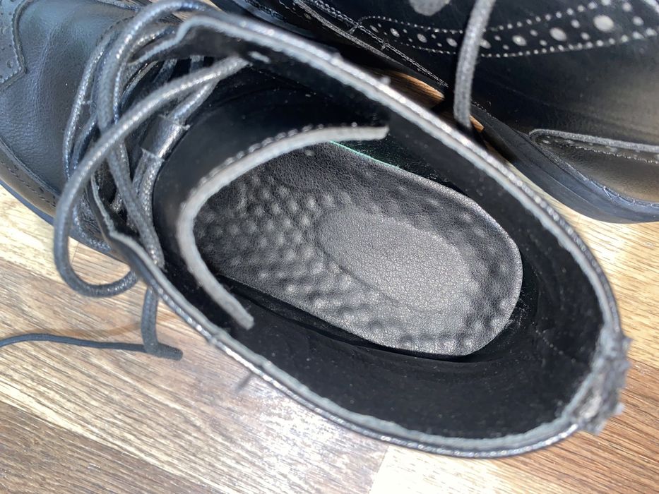 Продам мужские ботинки