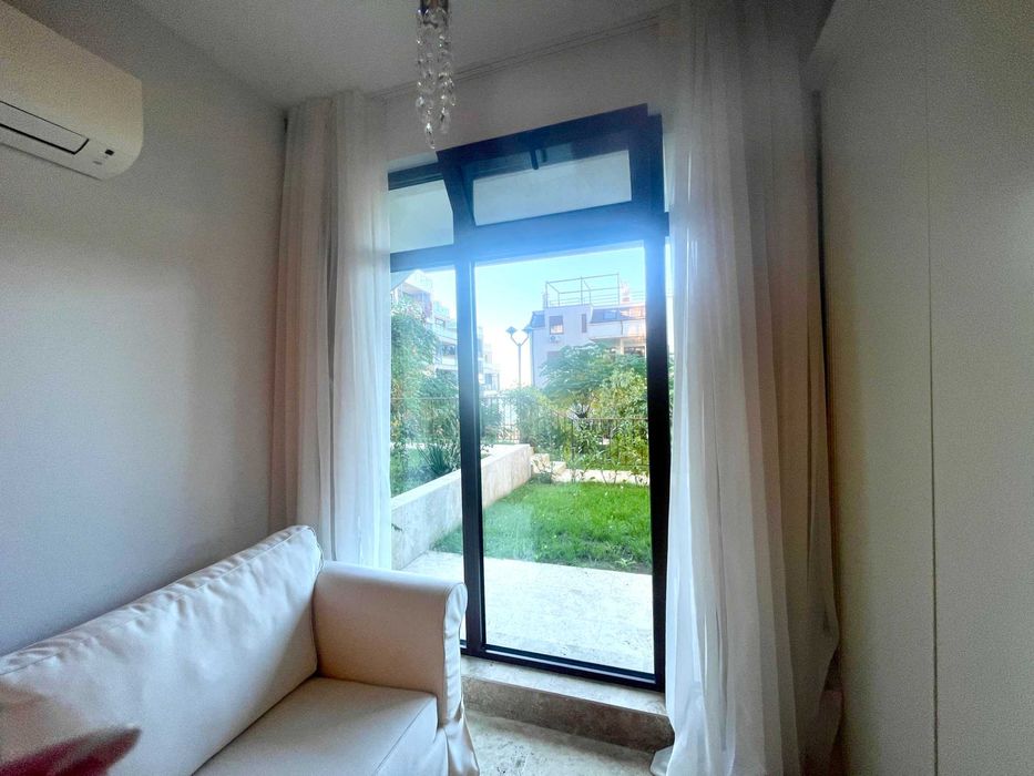 Продава се Двустаен апартамент в Свети Влас - 98 кв.м за 1684 €/кв.м - Снимка #4