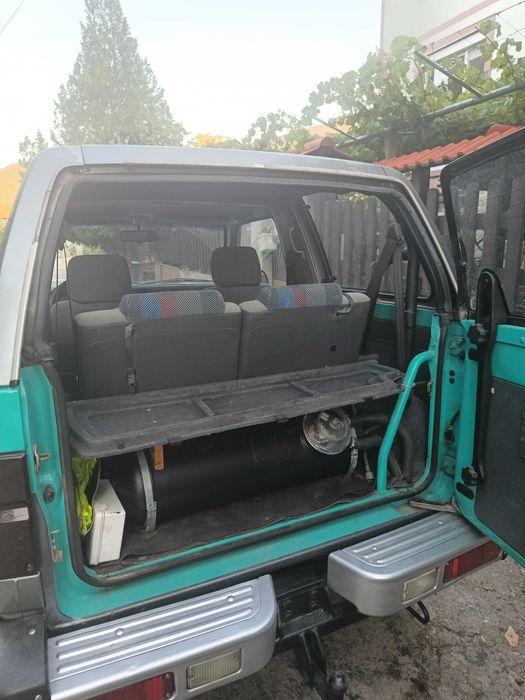 Продавам Дайхатсу Фероза