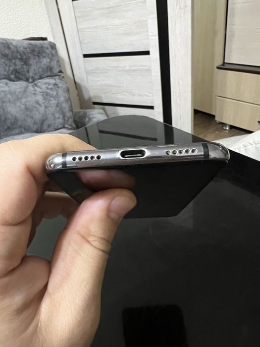 Xiaome 9 SE 64 gb в хорошем состоянии