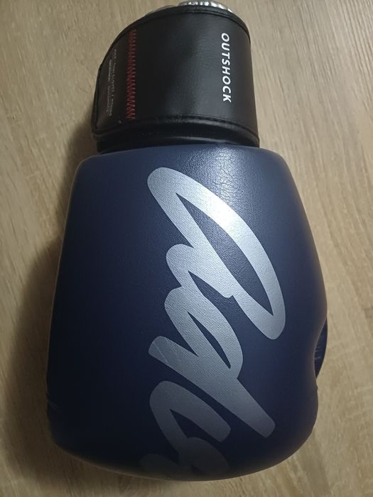 Echipament MMA/BOX , manusi si tibiere Outshock