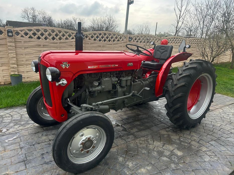 Tractor massey ferguson 35
