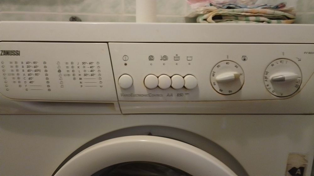 Стиральная машинка Zanussi
