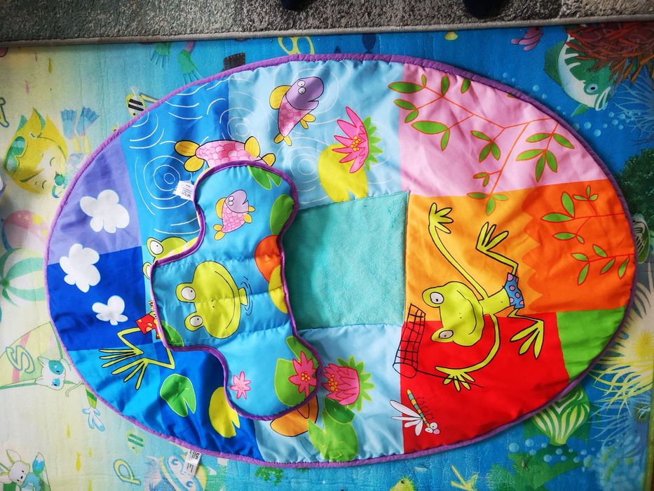 Килимче за игра/лежане по корем с възглавница Taf Toys