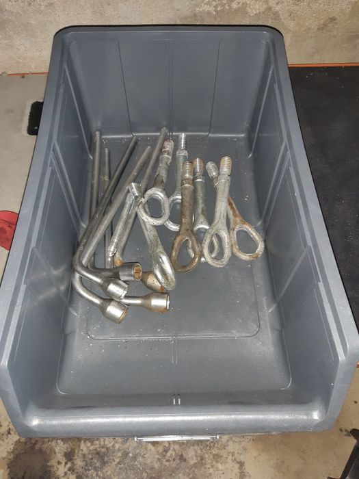 Болтове, куки за теглене, ключ Мерцедес