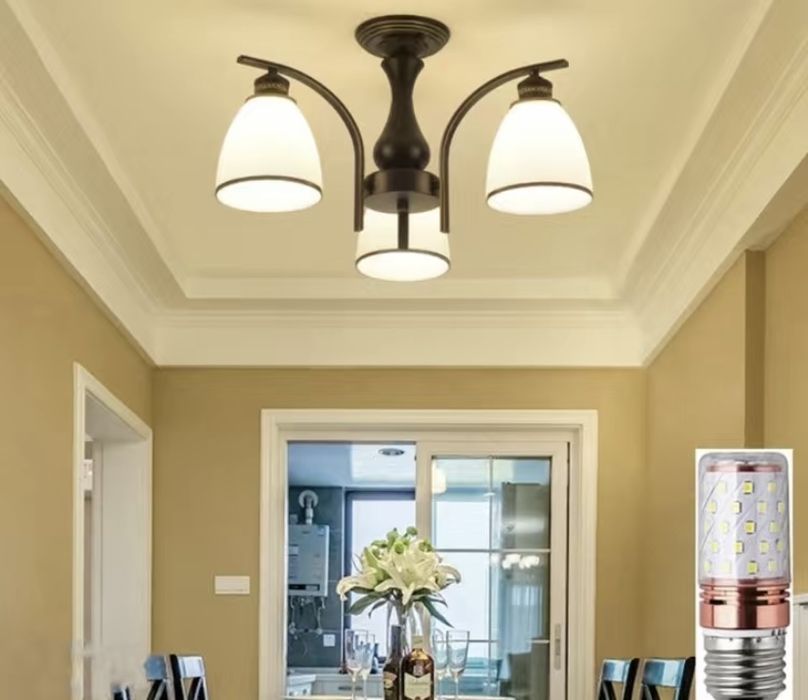 Продам новую люстру