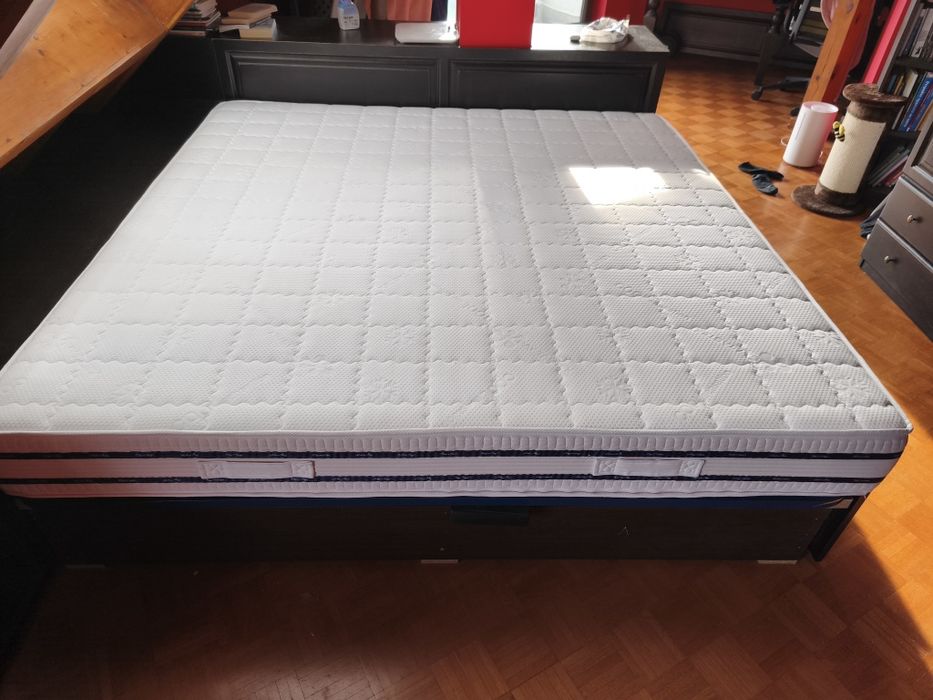 Продавам матрак cool comfort Isleep 200/200 заедно с рамка