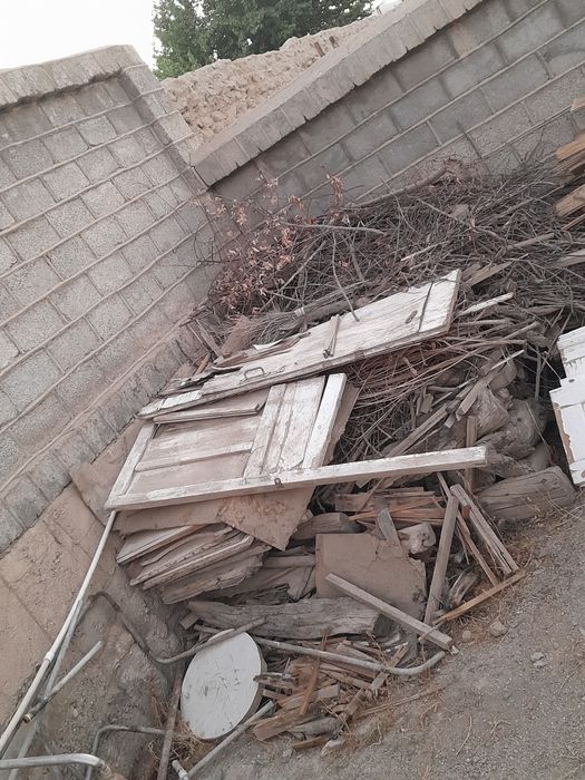 Утин сотилади ичида кундалари бор