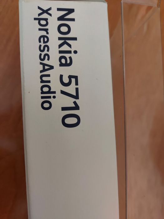 Продам, Nokia 5710.