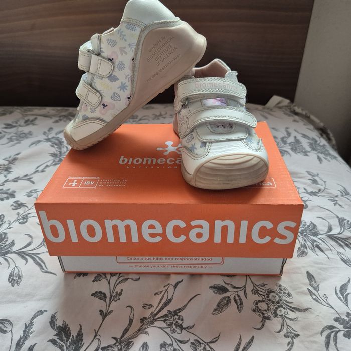 Обувки Биомеханикс 21 номер
