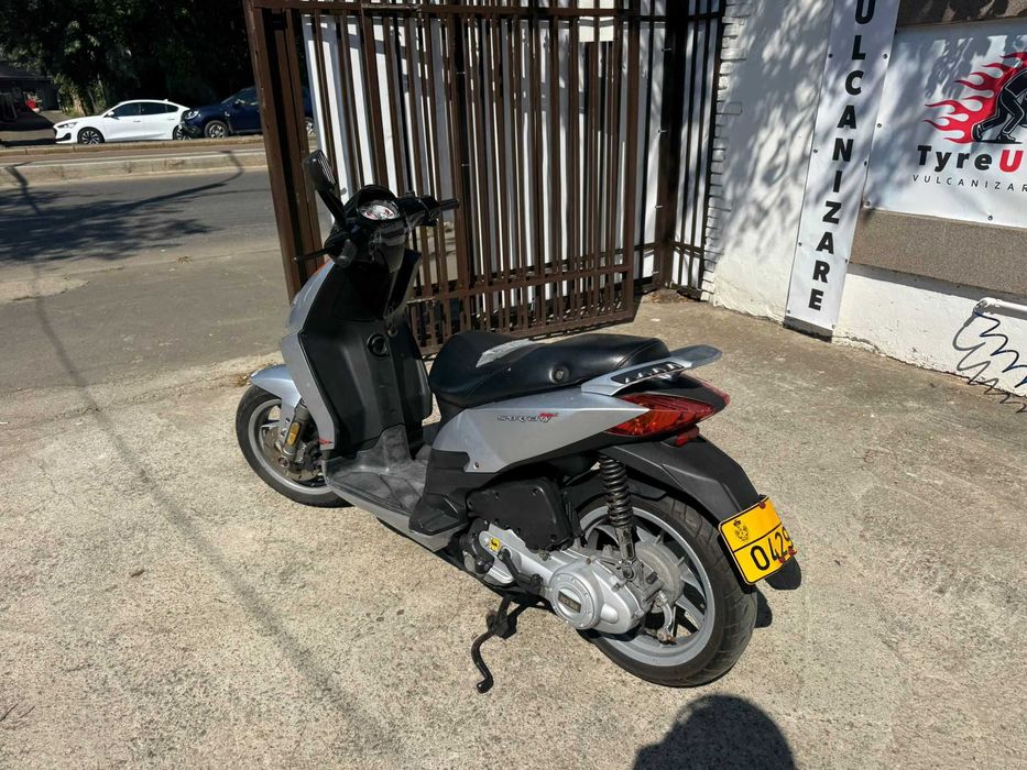 Scuter Aprilia  sportcity  50 cm